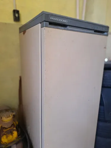 Freezer vertical e horizontal motor funcionando mais não está gelando