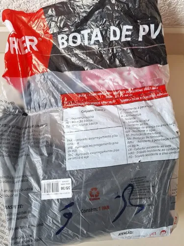 Bota de PVC 35/36 NOVA! Lacrada!
