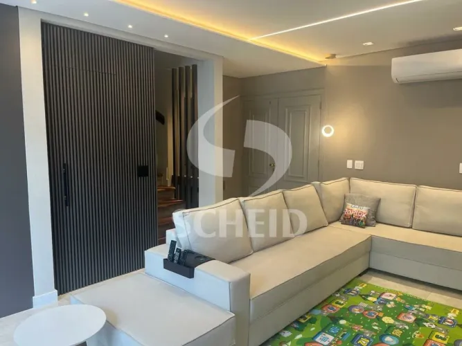 Casa Condomínio Fechado com 273M², 4 quartos, 2 suítes, closet , dua salas, 3 vagas .