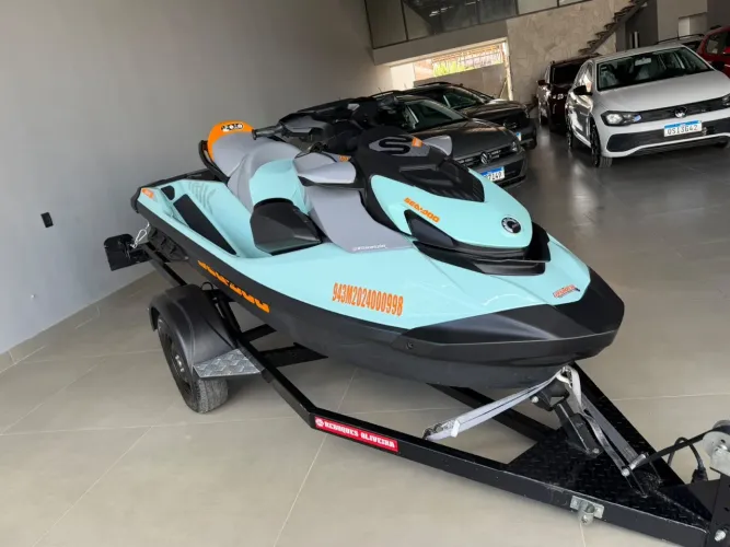 JETSKI SEADOO WAKE