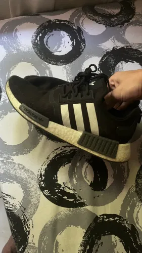Tênis Adidas nmd r1 tamanho 42