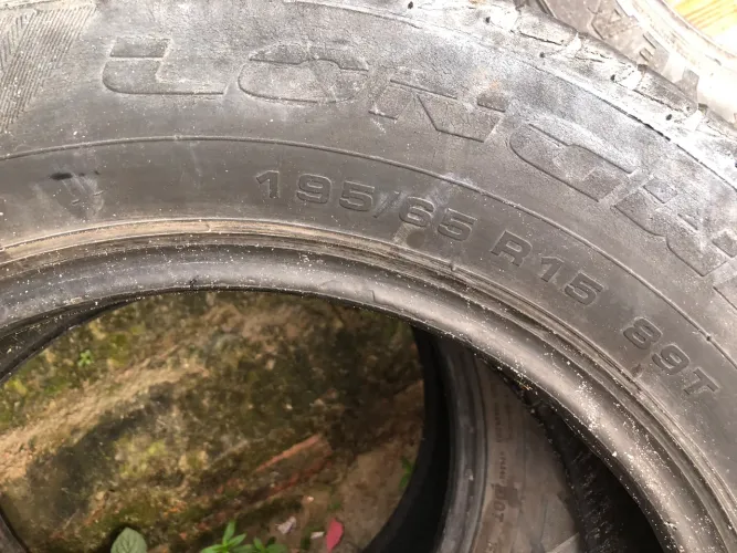 Pneus aro 15 meia vida