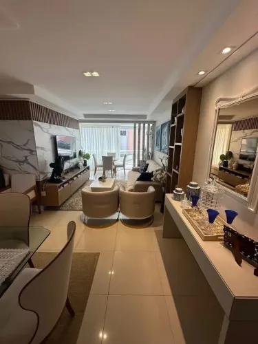 Belissimo Apartamento na ponta do farol andar baixo