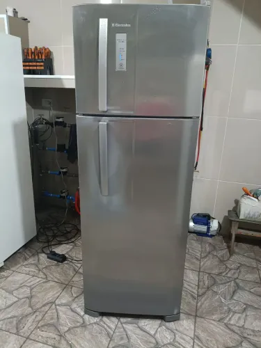 Geladeira inox Eletrolux Frost Free frete grátis 