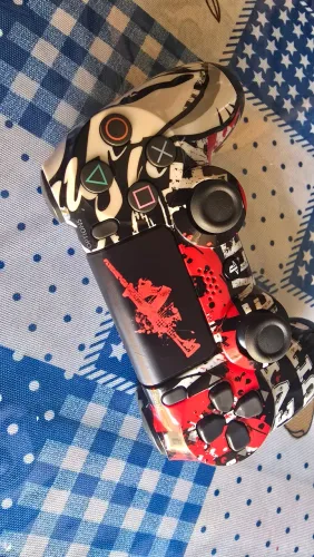 Controle de ps4 original personalizado Funcionando perfeitamente.