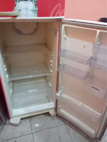 Geladeira com defeito