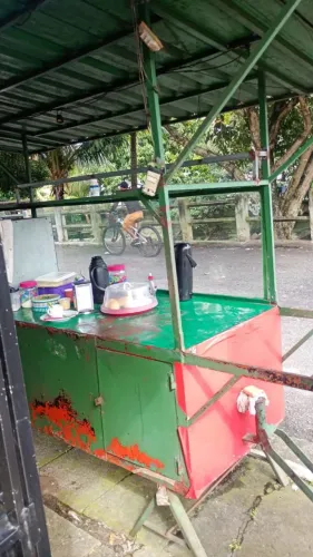 Vende- se carrinho de café da manhã