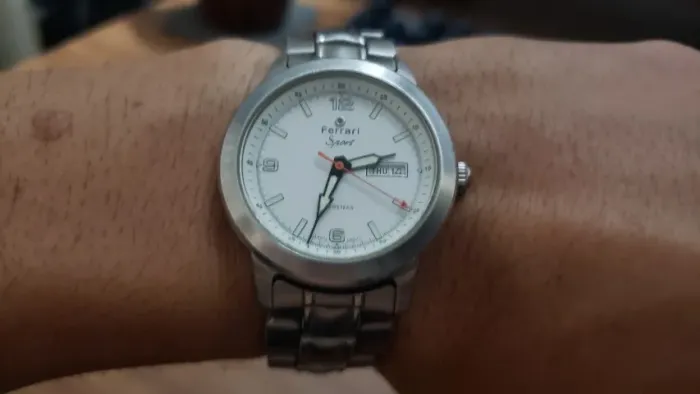 Relógio Ferrari Sport com pulseira aço- Unixex (Raridade)