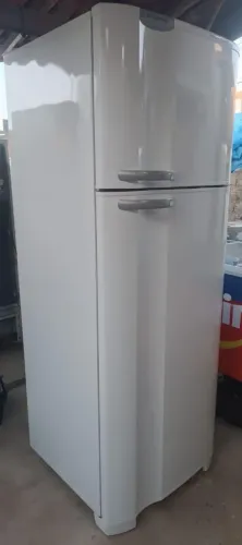Geladeira semi nova
