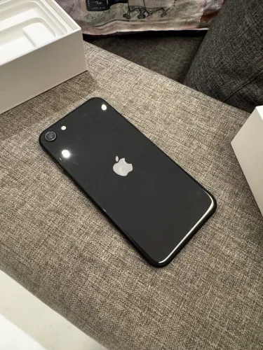 iPhone SE 64 GB impecável 