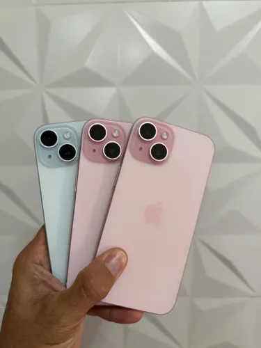 iPhone 15 128, sem marcas de uso, bateria 87%