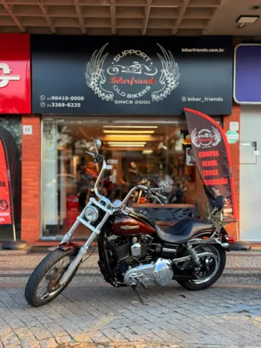 HARLEY-DAVIDSON DYNA SUPER GLIDE 2011