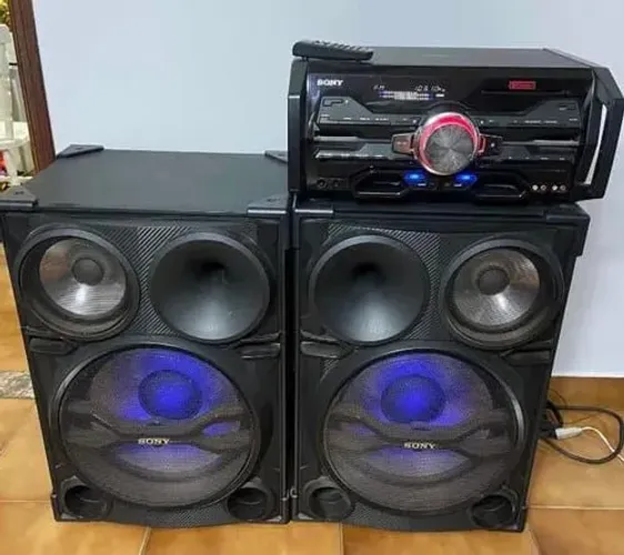 Vendo ou troco por mesa de bilhar com ficheiro