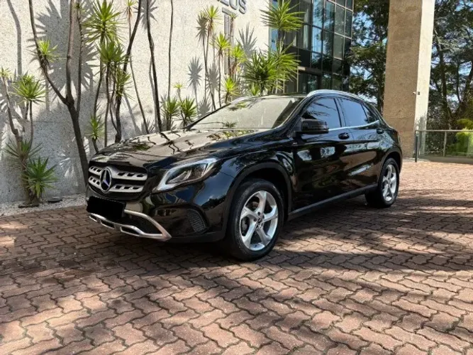 Mercedes-Benz GLA 200 Adv. 1.6/1.6 TB 16V Flex Aut. 2018