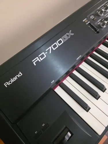 Roland RD-700GX Piano Digital Impecável Único Dono