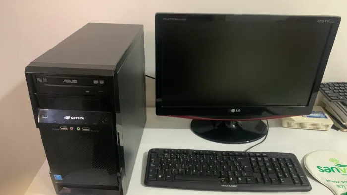 Monitor + CPU 700,00