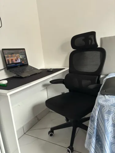 Vendo Cadeira Ergonômica Genebra