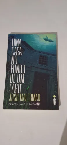 Uma Casa no Fundo de um Lago