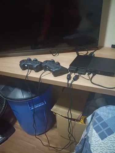 PS2 com dois controles+ cabos e adaptador 