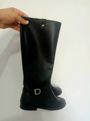 Bota infantil num 28<br>Numero 29 <br>Usada 3x<br>60,00