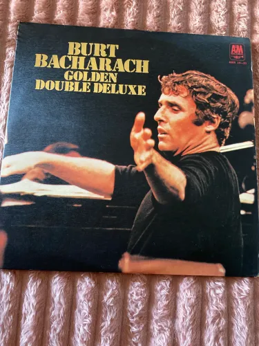 BURT BACHARACH - GOLDEN DOUBLE DELUXE - IMPORTADO DO JAPÃO