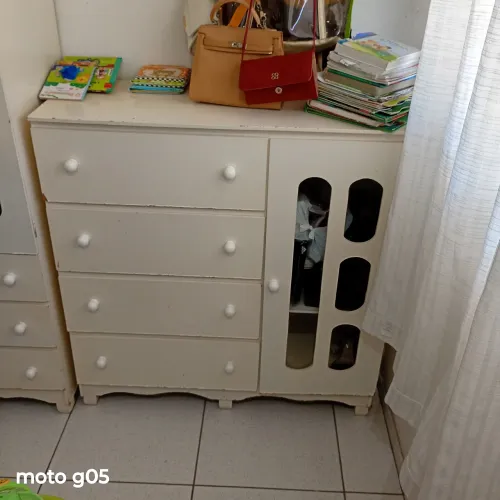Guarda roupas e cômoda infantil 