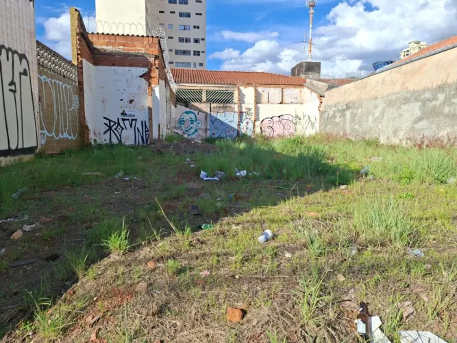 Terreno para venda com 242 m² em Centro, Bauru - SP
