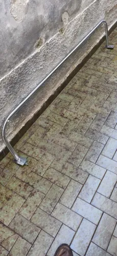 Vendo Arara de Aço Inox 1,53cm.