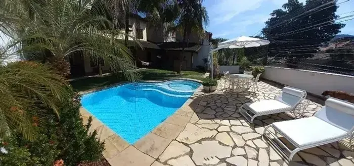 Freguesia JPA - Vendo Casa Duplex com 4 quartos em área nobre