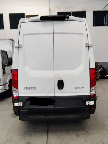 Iveco Daily Furgão 30-130 2.3 9M³ (die)(e5) 2021