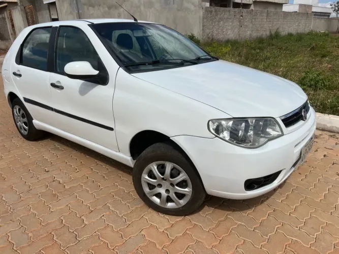 Fiat Palio Celebration 1.0 Fire Flex 8V 4P 2014
