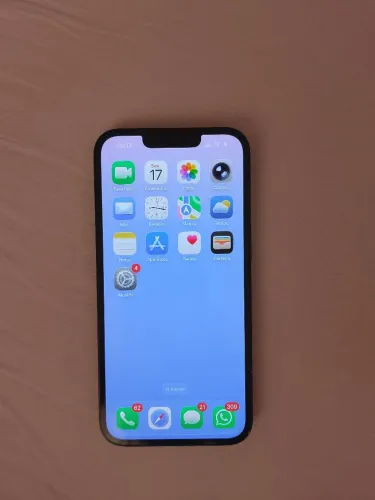 iPhone 13 Conservadissimo
