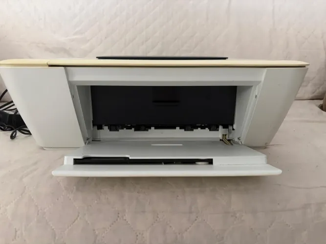 HP DeskJet 2546 Wi-Fi - Com Cabos (Scanner OK)
