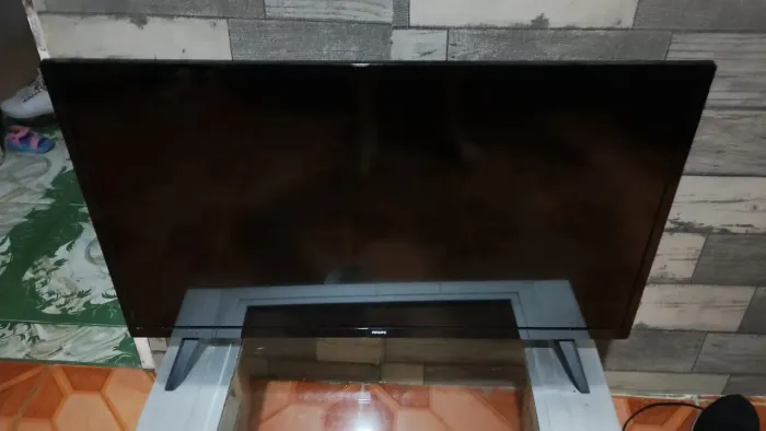 Vendo tv 32 polegadas smart R$600,aceito cartão débito e crédito