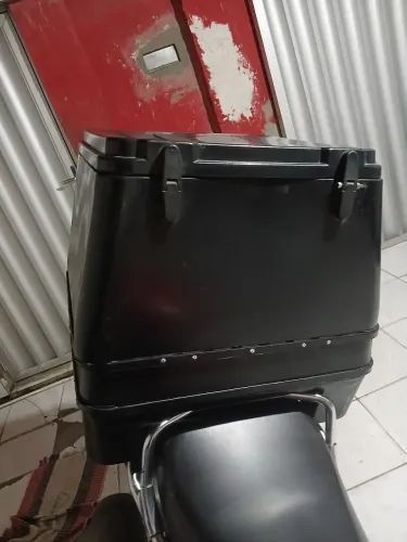 BAU MN3 100L JÁ ALONGADO (SEM O BAGAGEIRO CARGO) TAMBEM NEGOCIO COM TUDO COMPLETO.