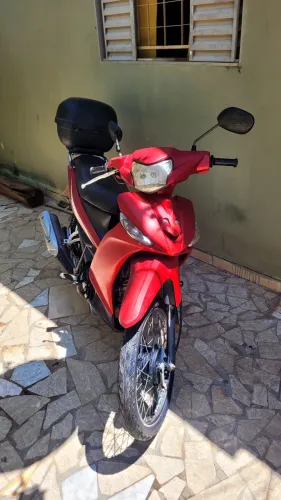 Moto a venda