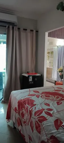 Aluga se quarto para temporada