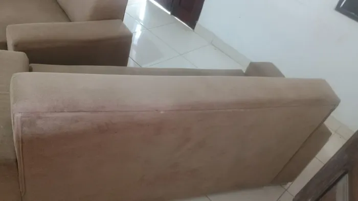 Conjunto de sofás 2 e 3 Lugares .