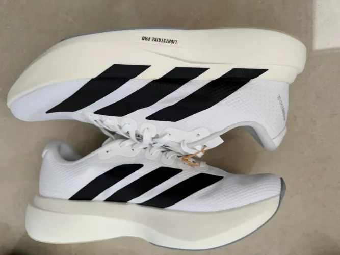 Tênis Adizero evo