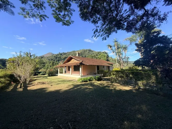 Casa para Venda em Teresópolis, Bom Retiro, 2 dormitórios, 1 banheiro, 5 vagas