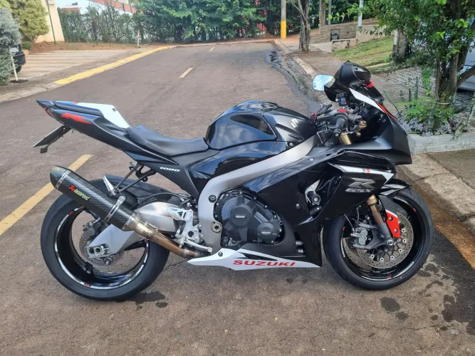 Suzuki gsxr 1000 2013 srad