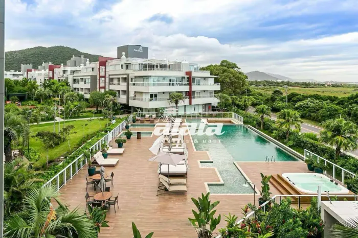 Apartamento com 3 dormitórios e vista mar - venda no Campeche - Florianópolis/SC