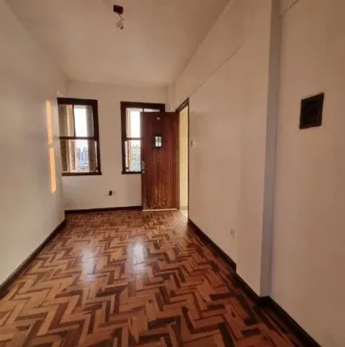 Apartamento de frente com 1 dormitório para venda no bairro Cidade Baixa em Porto Alegre/R