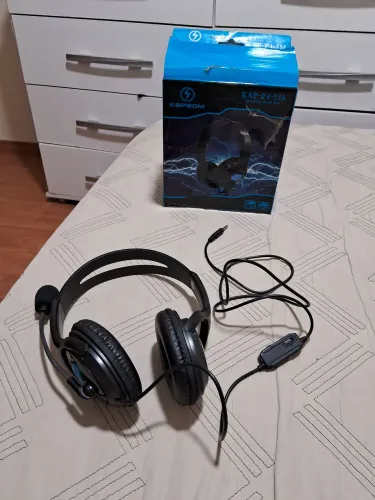 Fone de ouvido com microfone