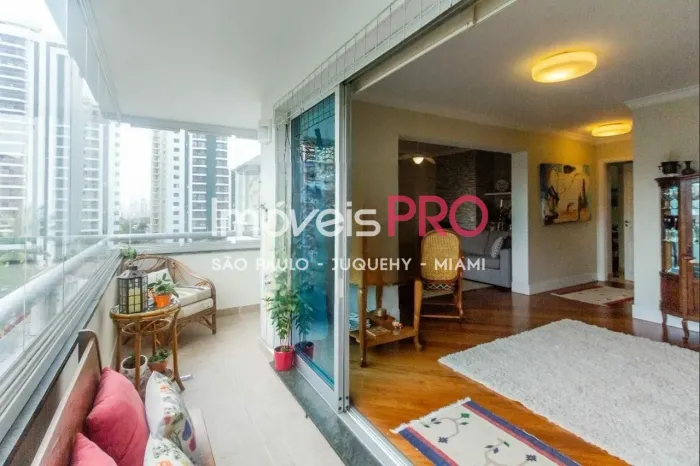 LINDO APARTAMENTO EM MOEMA - 4 SUÍTES - 4 VAGAS