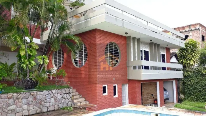 Casa com Piscina de 4 Quartos em Cajueiro, Recife