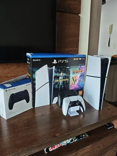 PS5 Slim Impecável