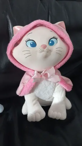 Gatinha Marie Pelúcia e vinil