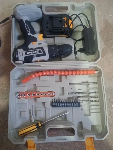 Vendo essa parafusadeira Gradiente semi nova