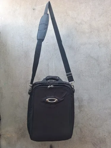 Bolsa Carteiro Oakley
